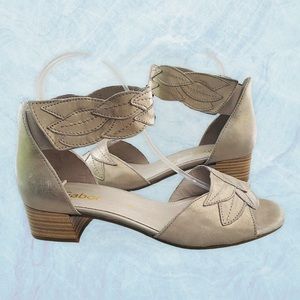 Gabor Silver Eclisse Ankle Strap Sandals Size 9